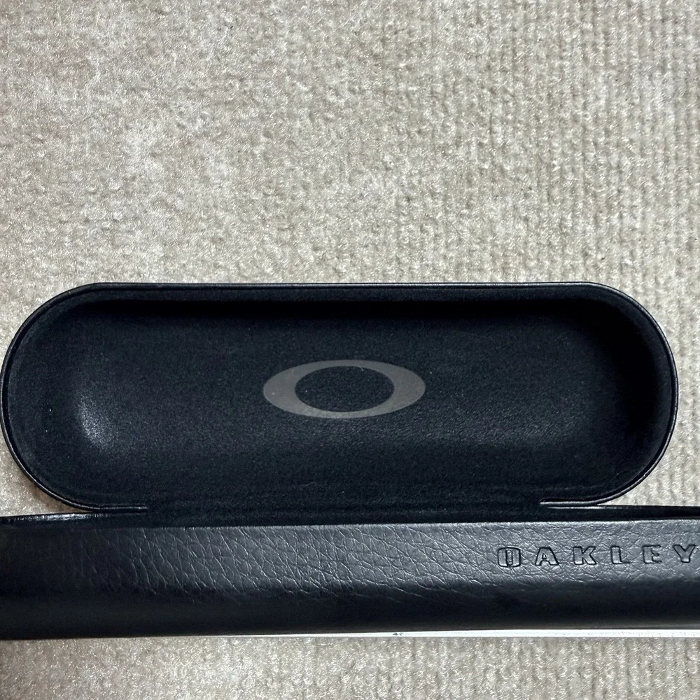 Authentic Oakley Hard Clamshell Eyeglasses Case Black‎ Faux Leather Large EUC